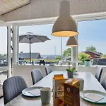度假居 Thrugils - 200m From The Sea By Interhome